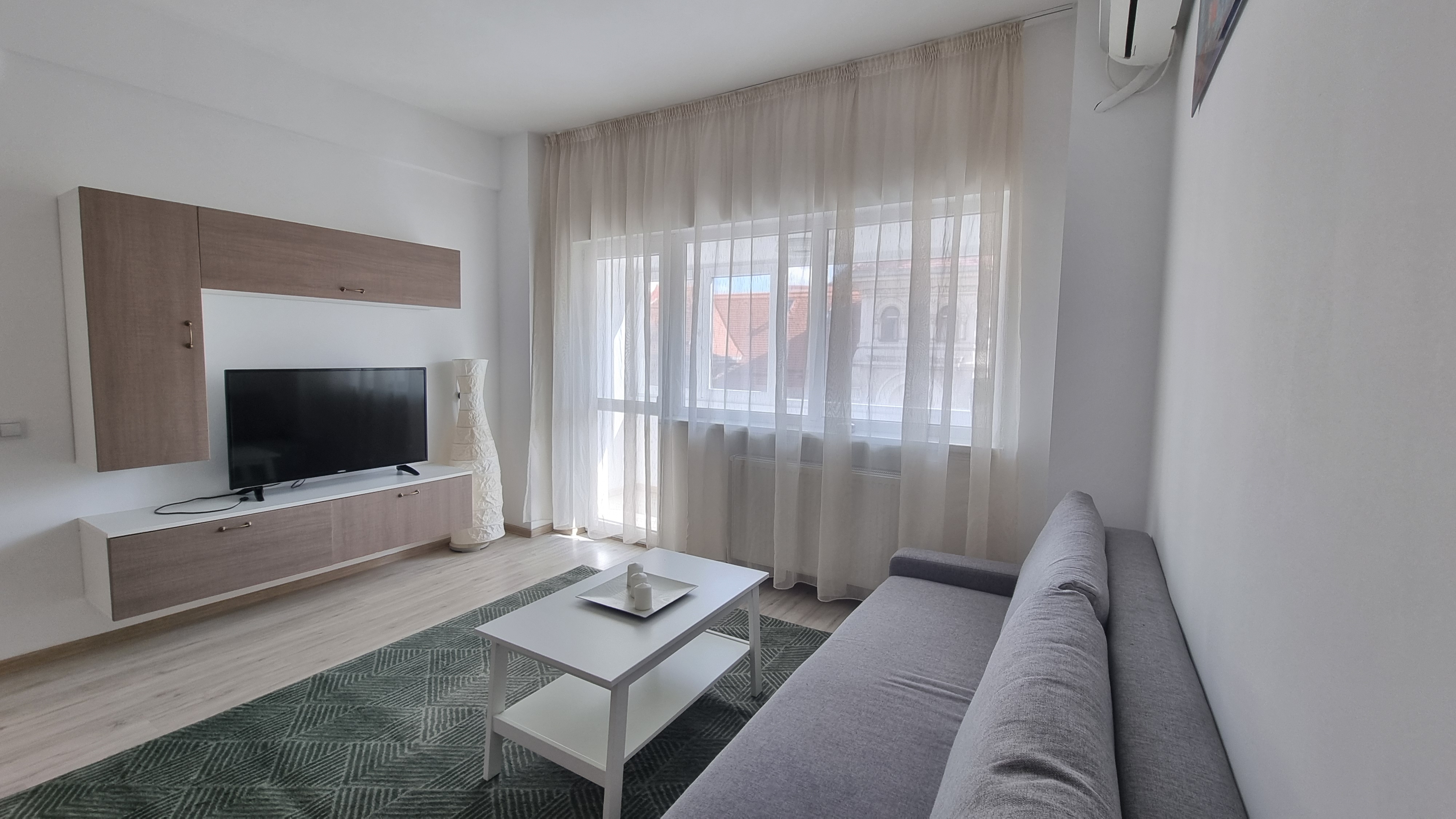 B-dul Carol/Apartament cu 3 camere/Centrala/